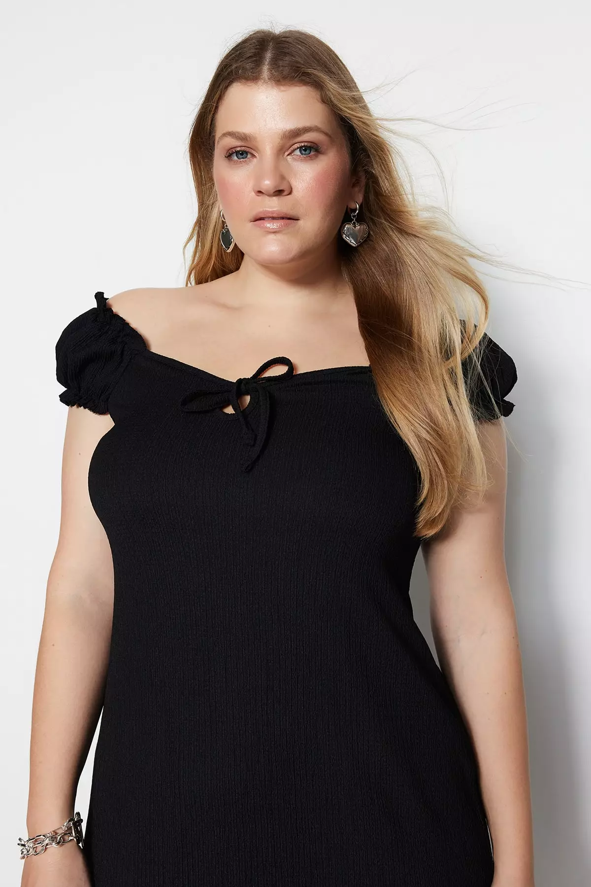 Buy Trendyol Plus Size Short Sleeves Midi Dress 2025 Online ZALORA