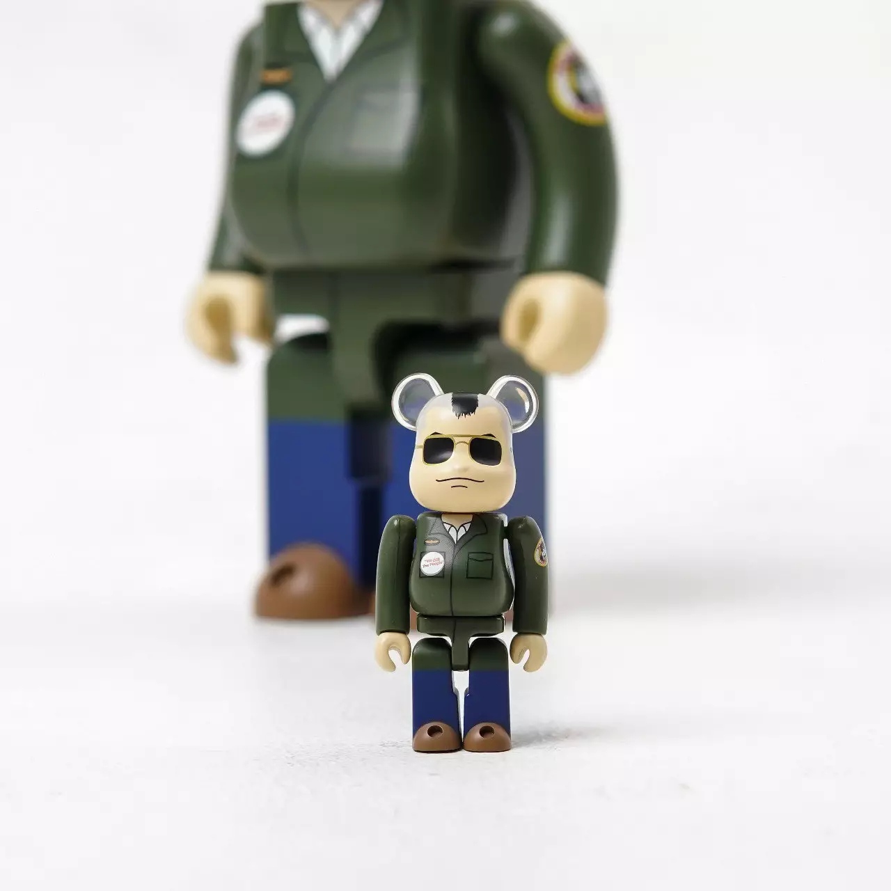 Jual BE@RBRICK BEARBRICK TRAVIS BICKLE TAXI DRIVER 400 100 100
