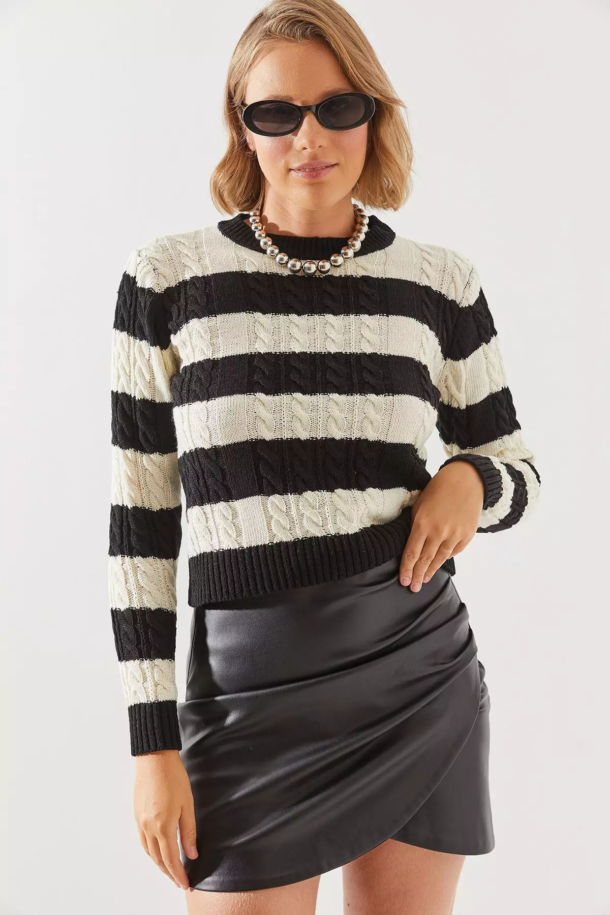 Women's Striped Crew Neck Sweater 20247503