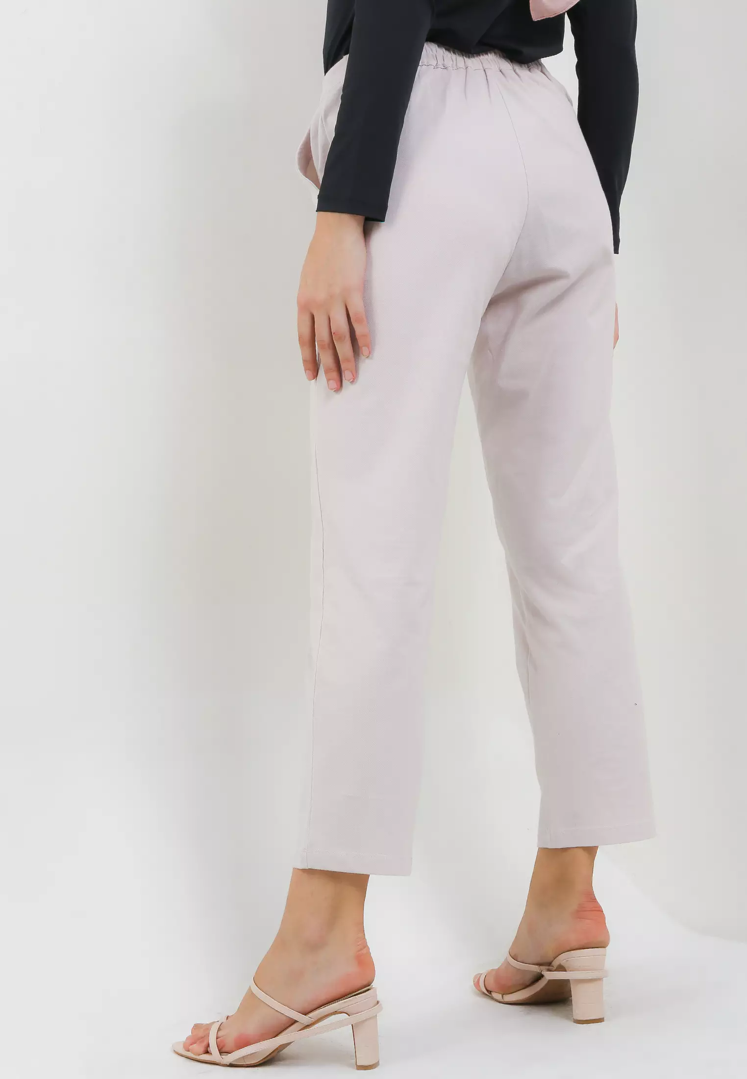 MFMW Cacicu Celana Panjang Light Grey