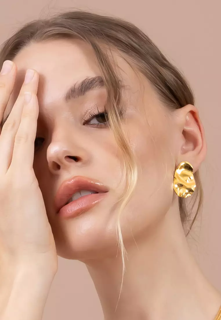 Textured Stud Earrings in Gold