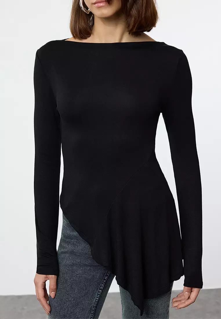 Asymmetric Flexible Knitted Blouse