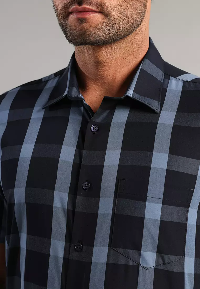 MOC - Kemeja Kotak-kotak Pria Lengan Pendek Erlands - Dark Blue
