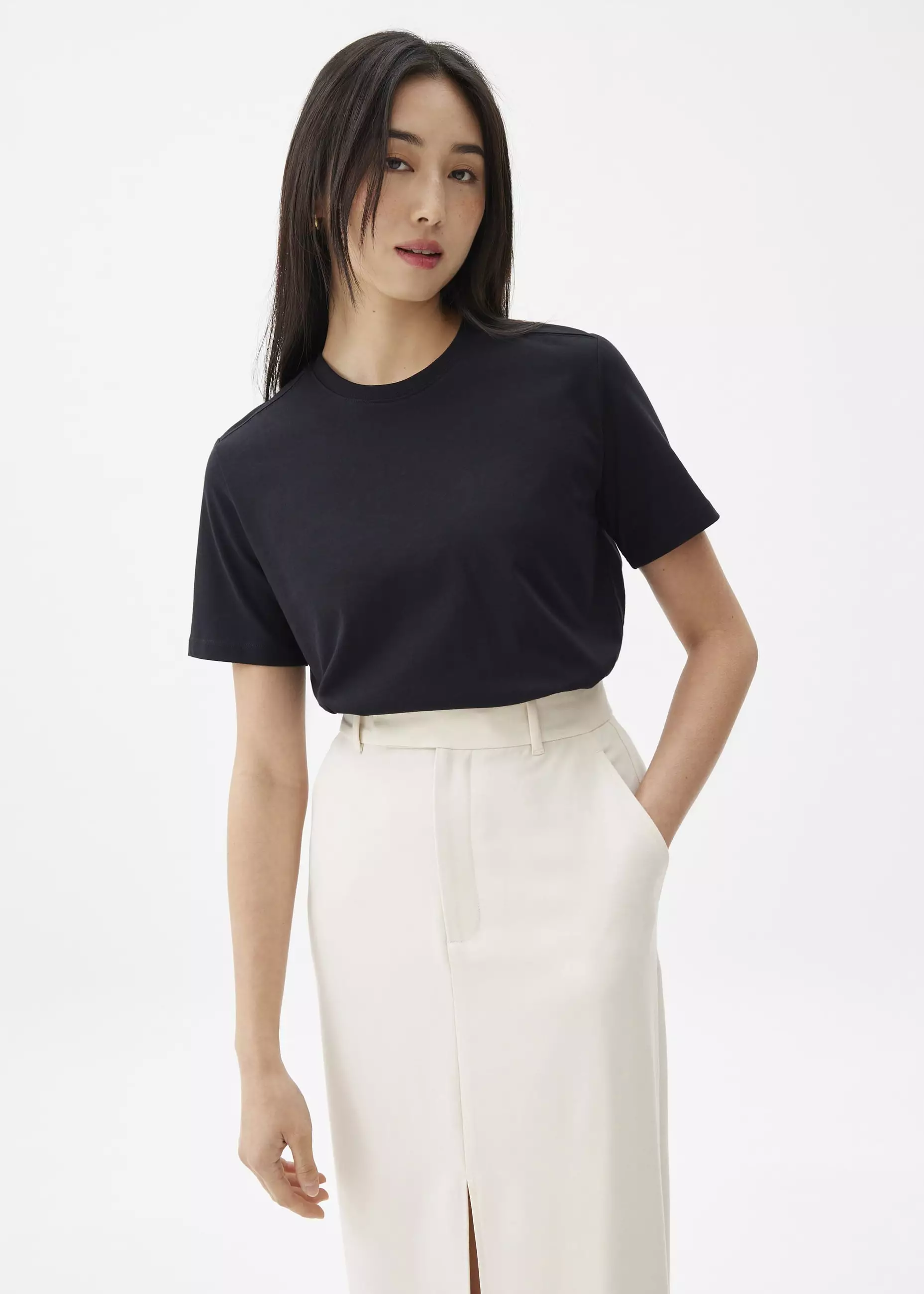 Atasan Wanita - Avery Round Neck Tee