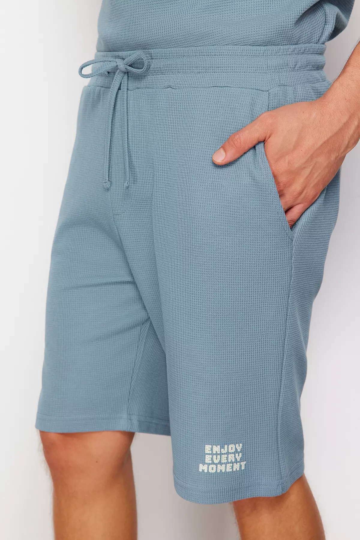 Textured Graphic Pyjama Set