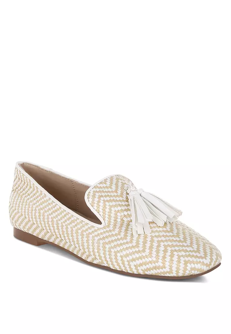 Raffia Tassels Detail Loafers In Beige