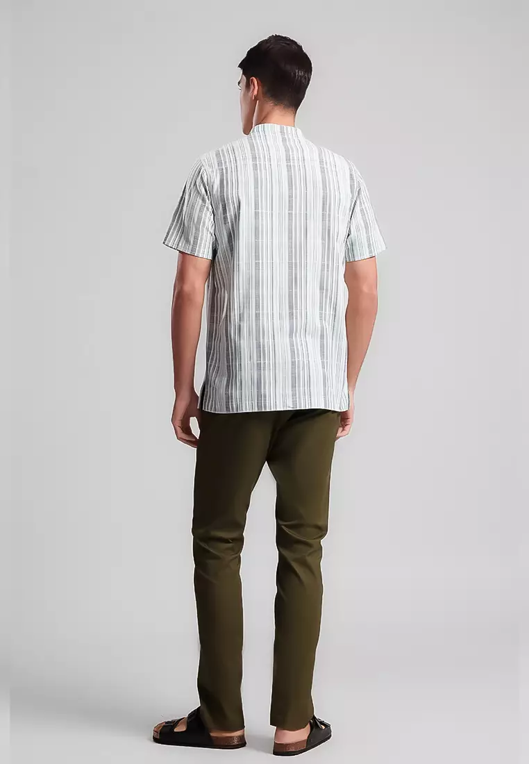 MANZONE - Kemeja Shanghai Lengan Pendek Pria Ilyas Modern Fit - Grey Warna Grey