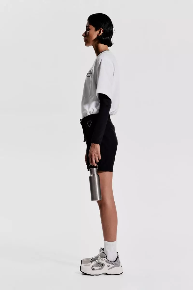 Water-repellent zip-off hiking trousers