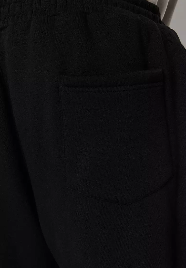 Comfortable Elastic Legs Basic Inside, Soft Pillow Sweatpants.