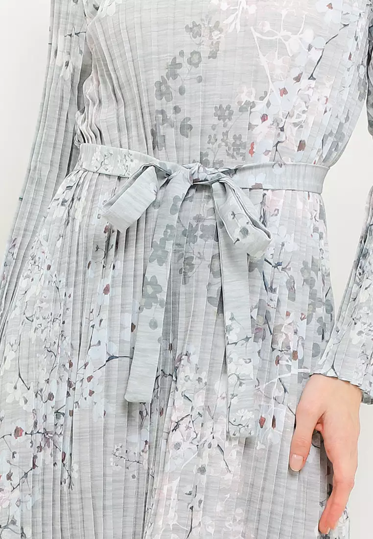 Self Tie Flo Print Pleated Maxi Dress