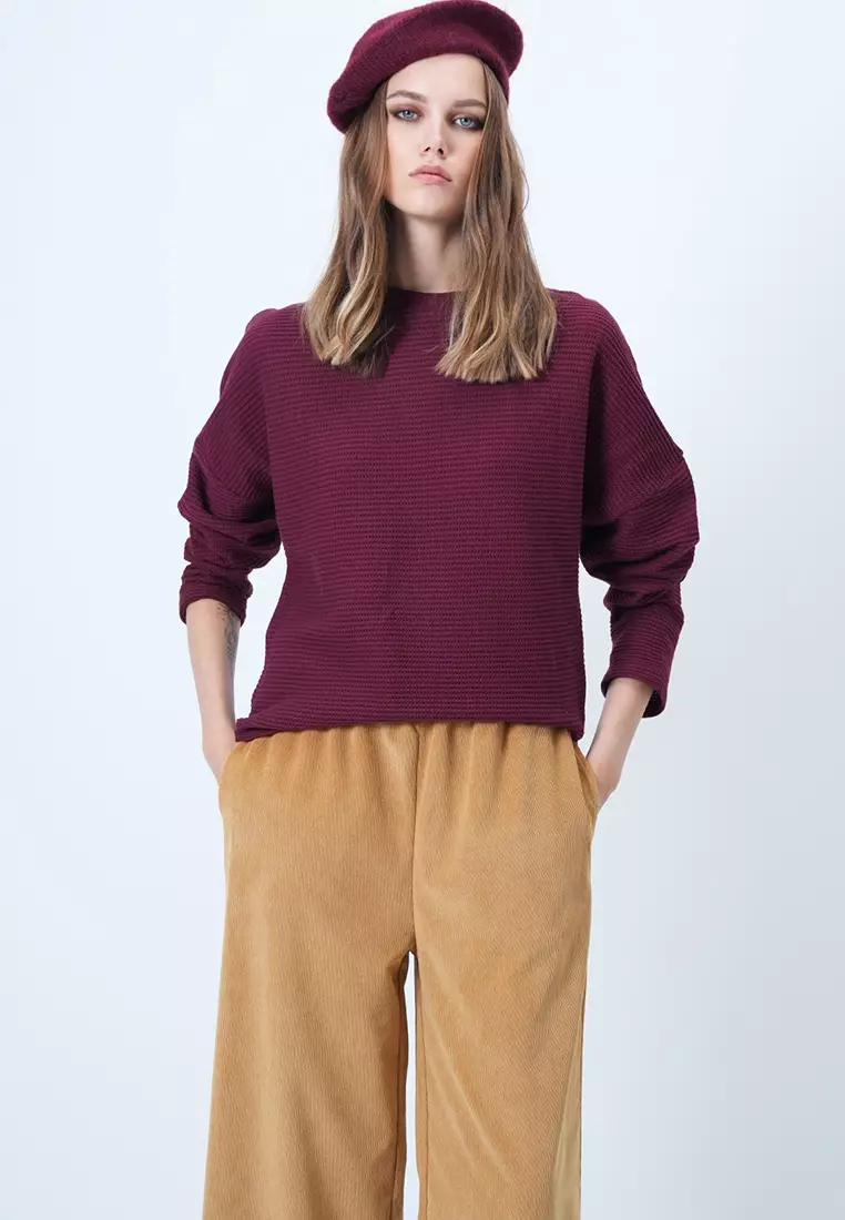 Women'S Burgundy Crew Neck Batwing Sleeve Wide Cut Basic Blouse Alc-X14391