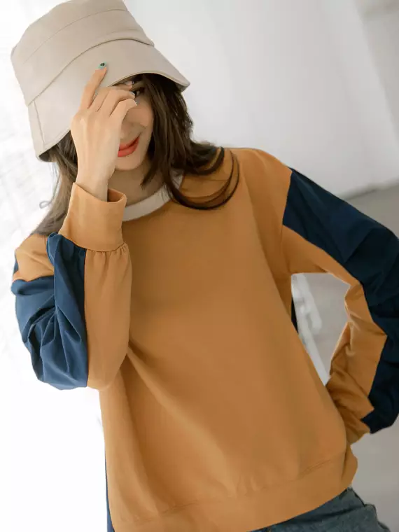 Pleated long sleeve clearance hoodie