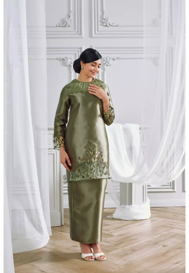 Kurung Moden Madina