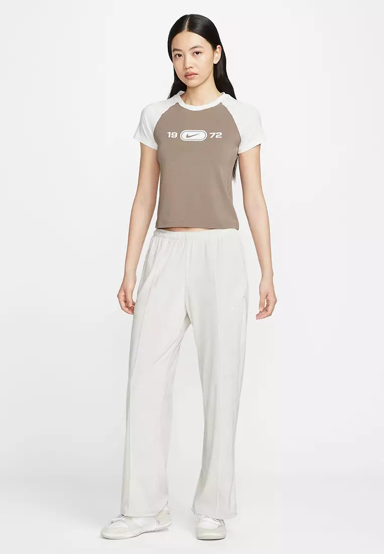 Sportswear Chill Knit Slim Graphic T-Shirt