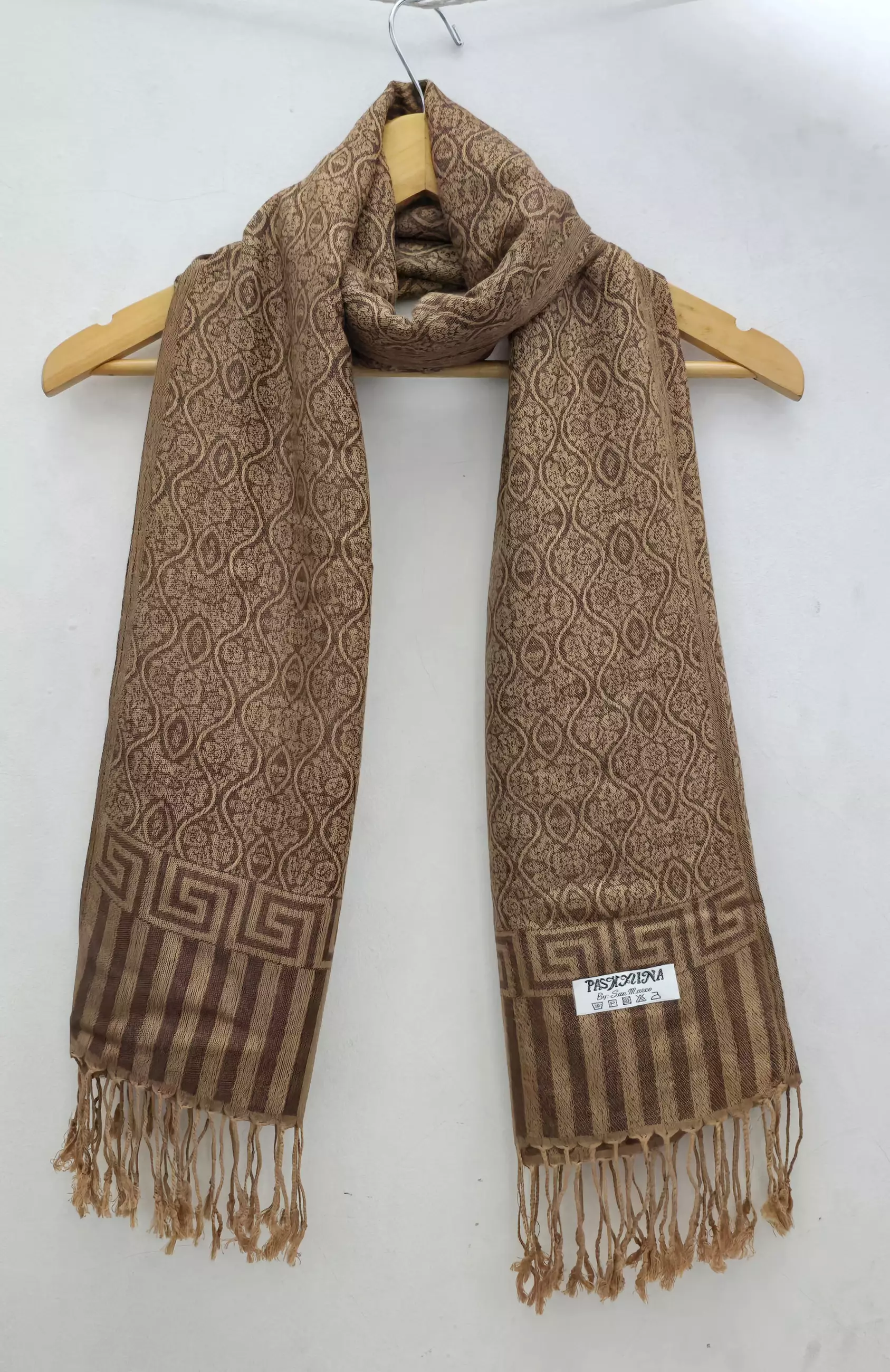 Aksesoris Wanita Reversible Viscose Floral Bateeqa Pattern Pashmina Shawl Syal Wanita Golden Brown