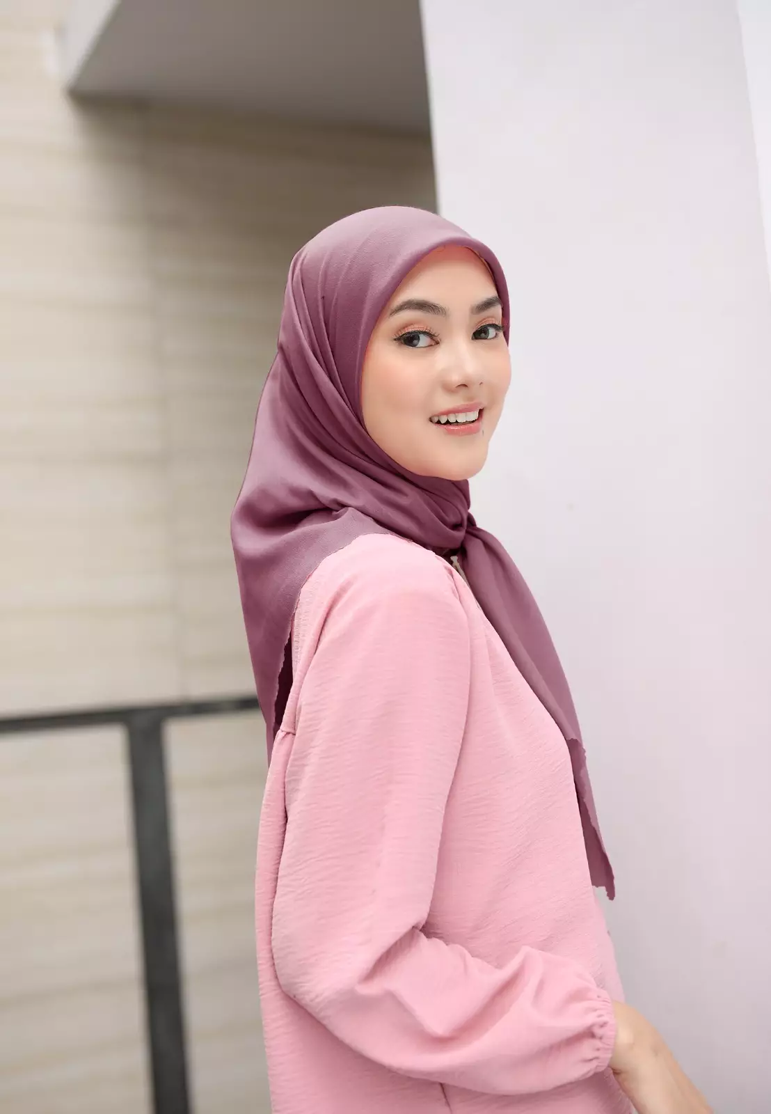 Zelena - Yuki Plain Paris Japan | Hijab Segiempat Paris Polos Lasercut - Purple Quartz