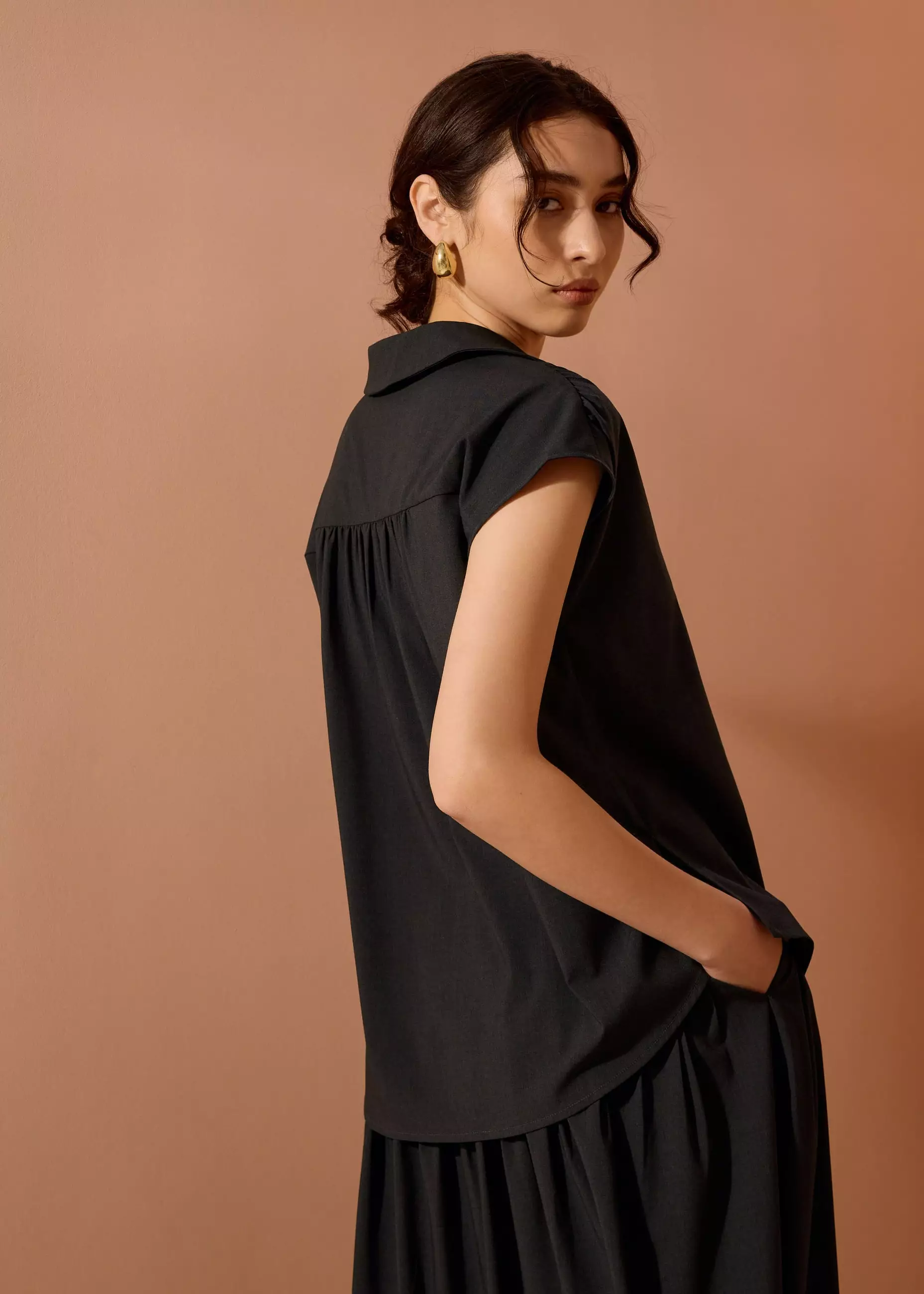 Atasan Wanita - Dana Relaxed V-neck Shirt