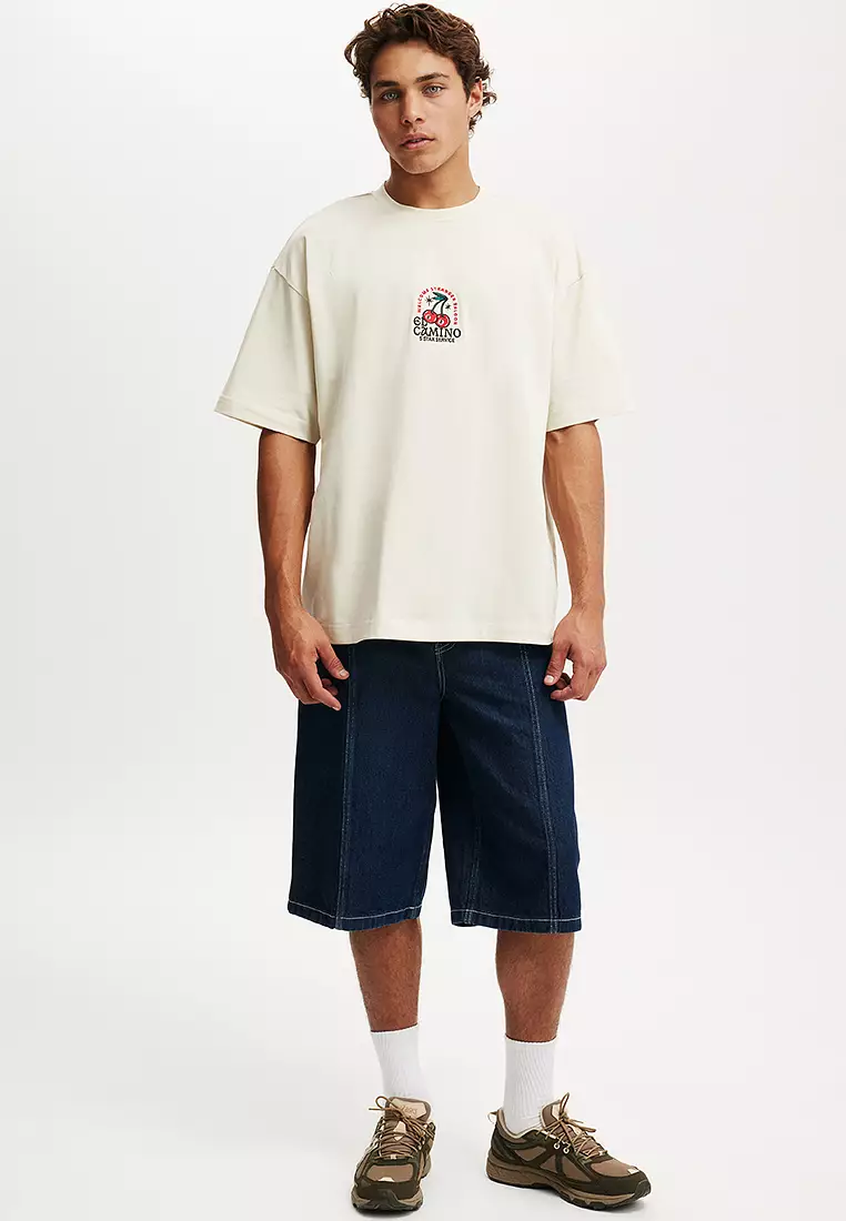 Box Fit Graphic T-Shirt