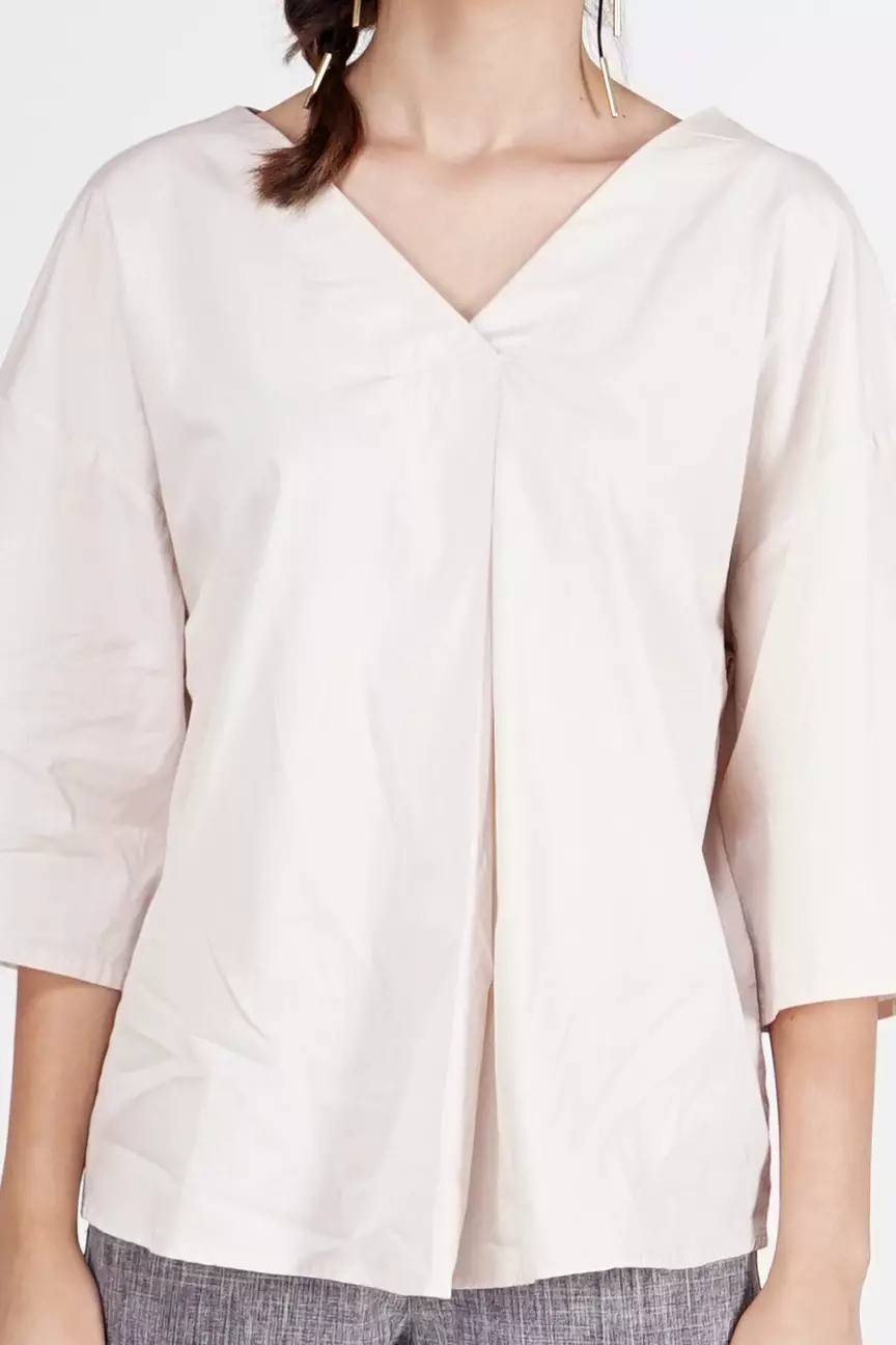 Kemeja Wanita Kizzy Cream