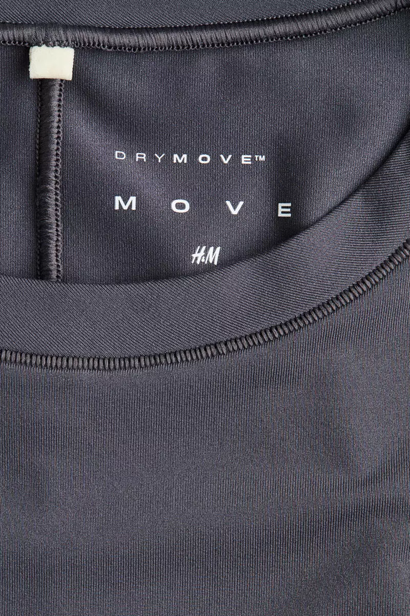 Sports top with DryMove™