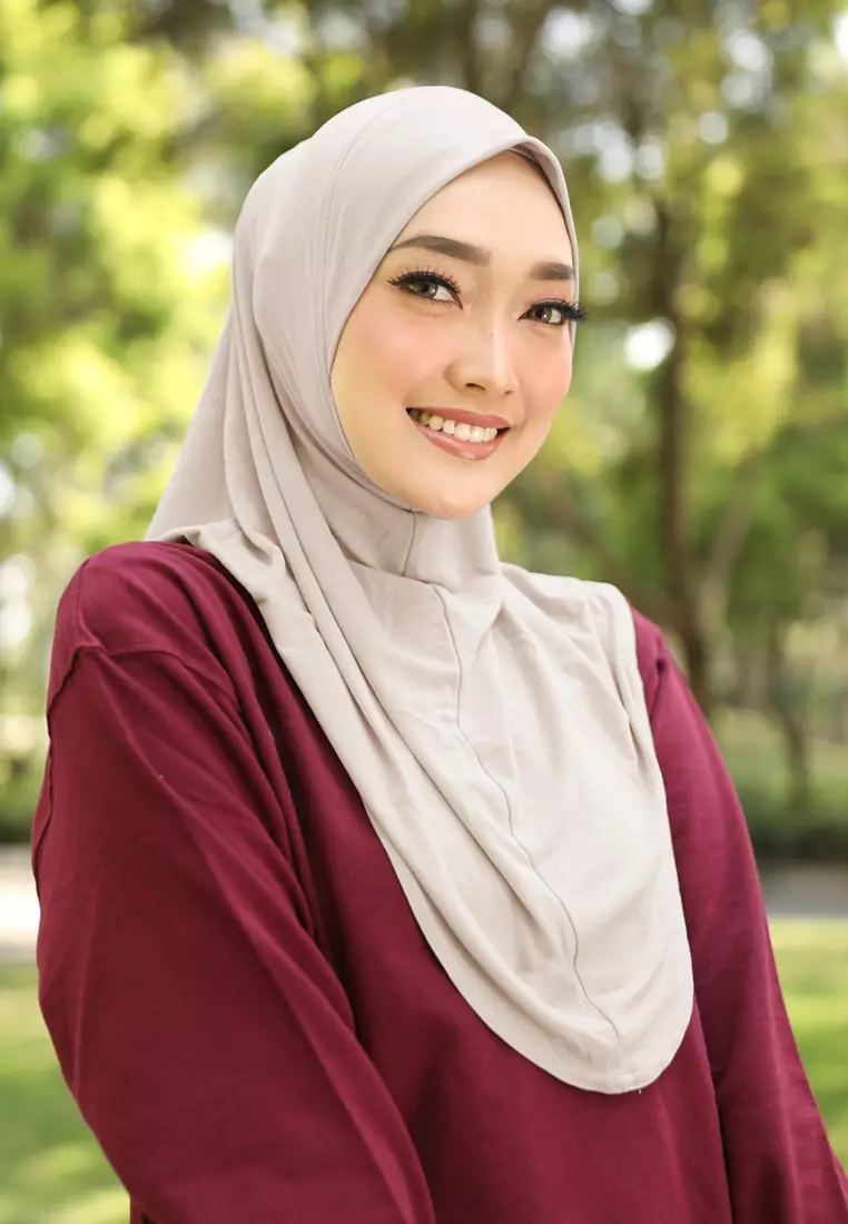 Cotton Bee - Safar Sport Bergo | Hijab Instan Olahraga - Almond