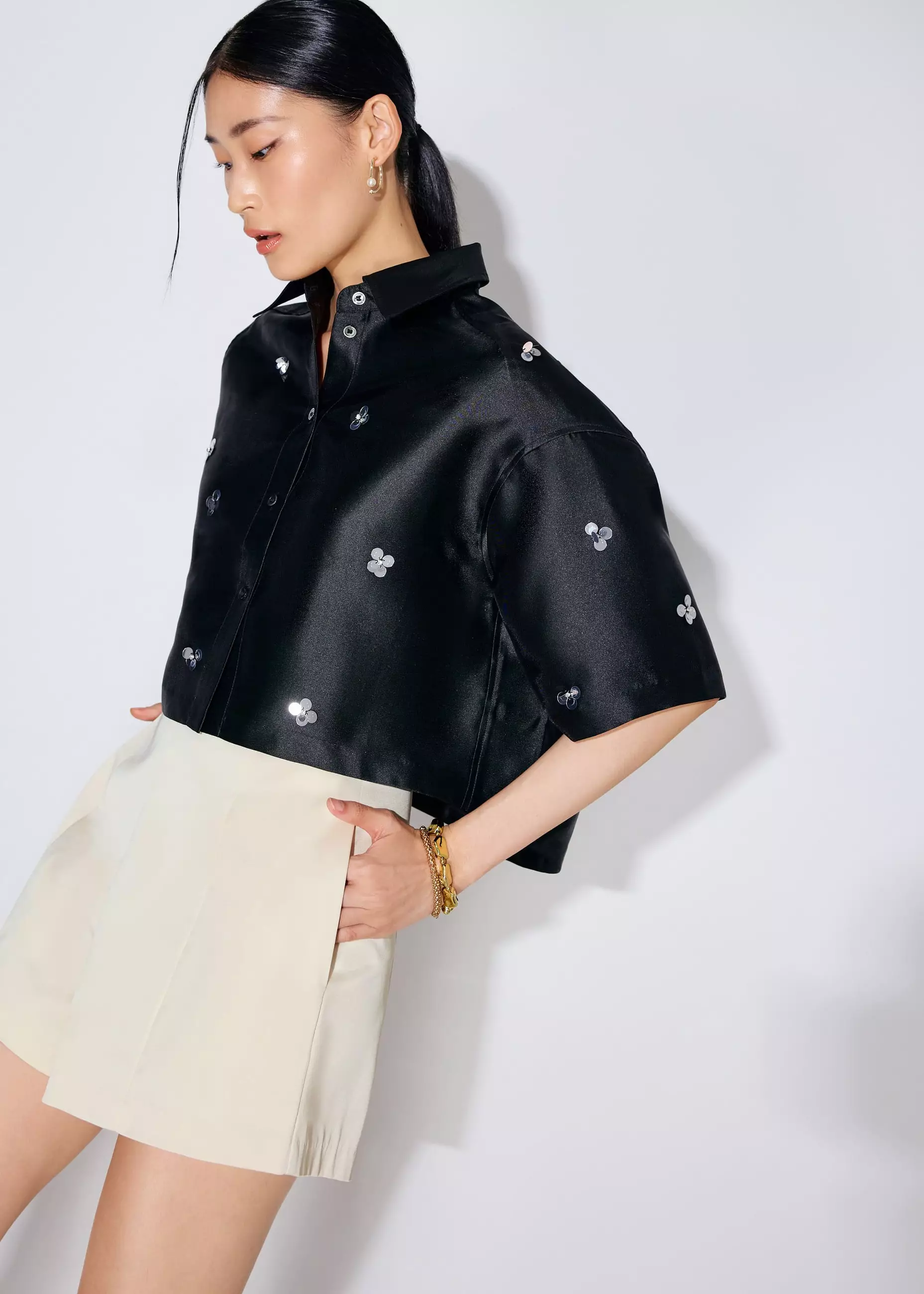 Atasan Wanita - Embellished Satin Collared Boxy Crop Shirt