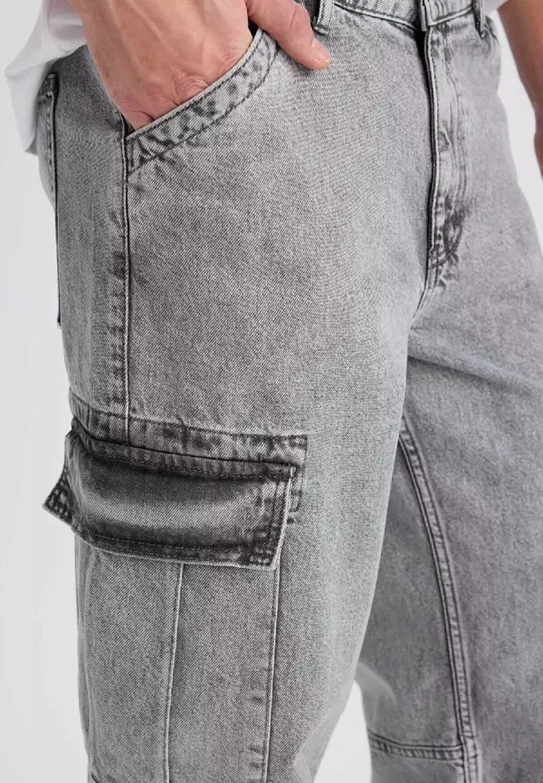 Relax Fit Cargo Pocket Jeans