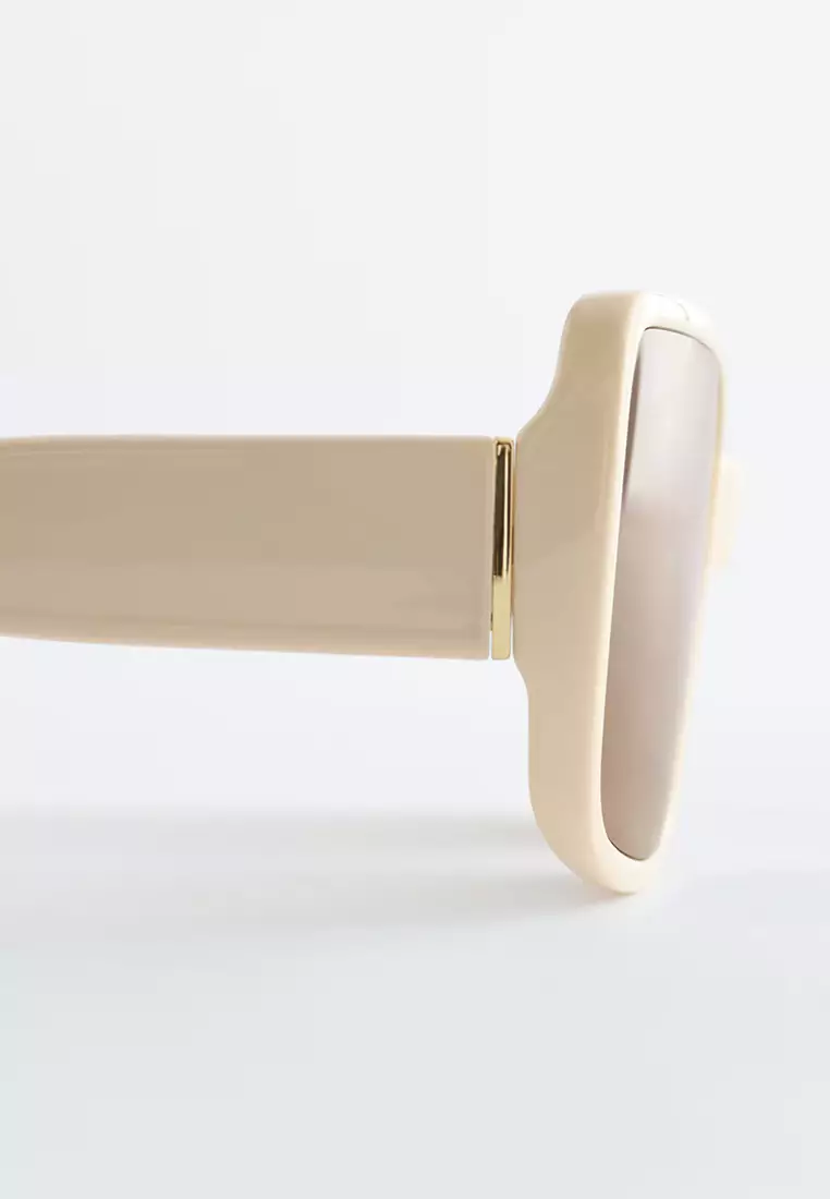 粗框長方形太陽眼鏡