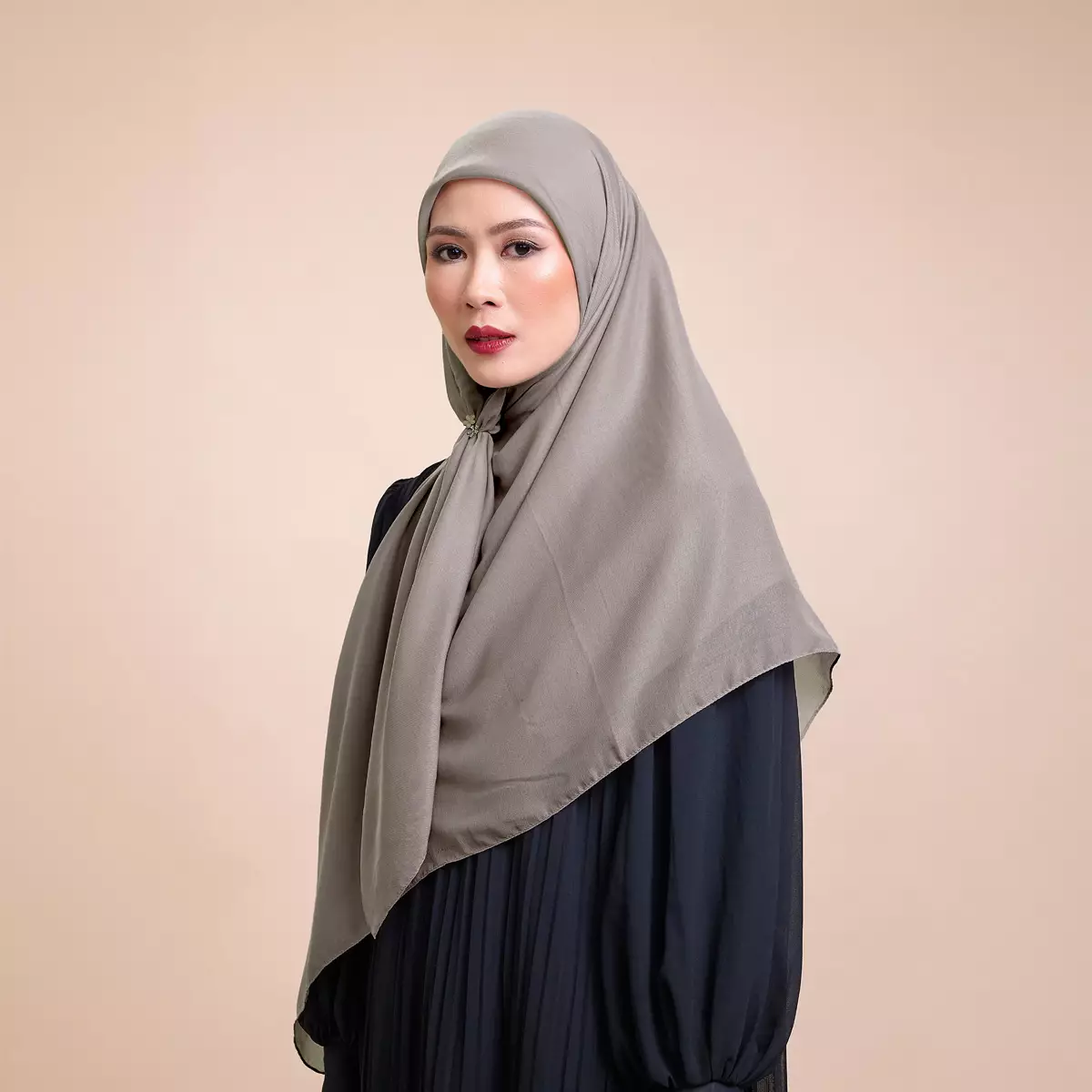 ZM Zaskia Mecca - Fayola Ash Syar'i Hijab High Voal 115x115 - Hijab Square Segi Empat
