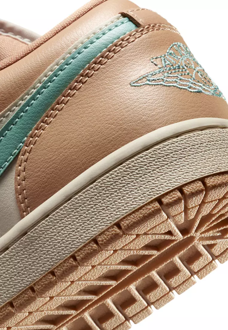 Air Jordan 1 Low Shoes