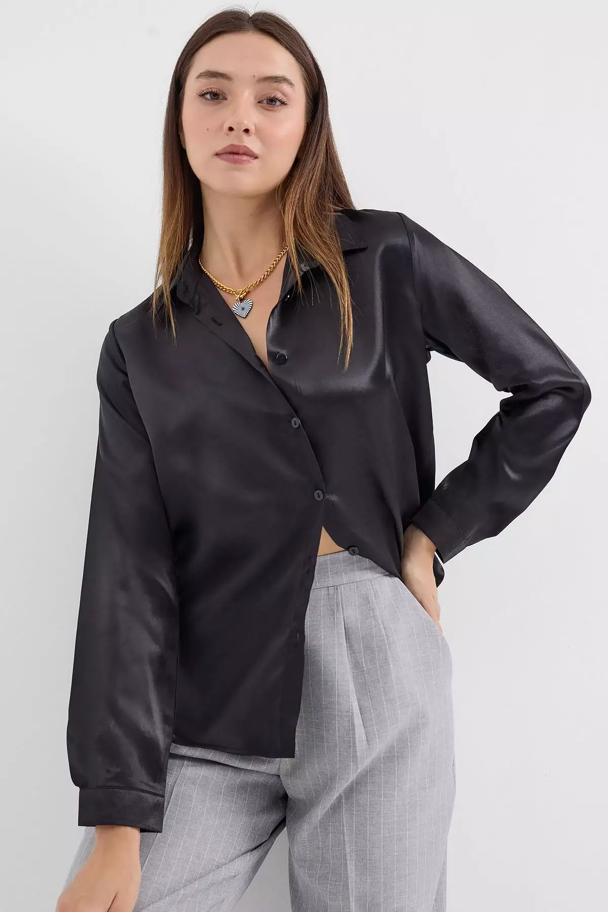 Long Sleeves Collared Shirt