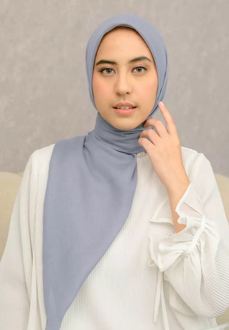 Theya Voal Square Cadet