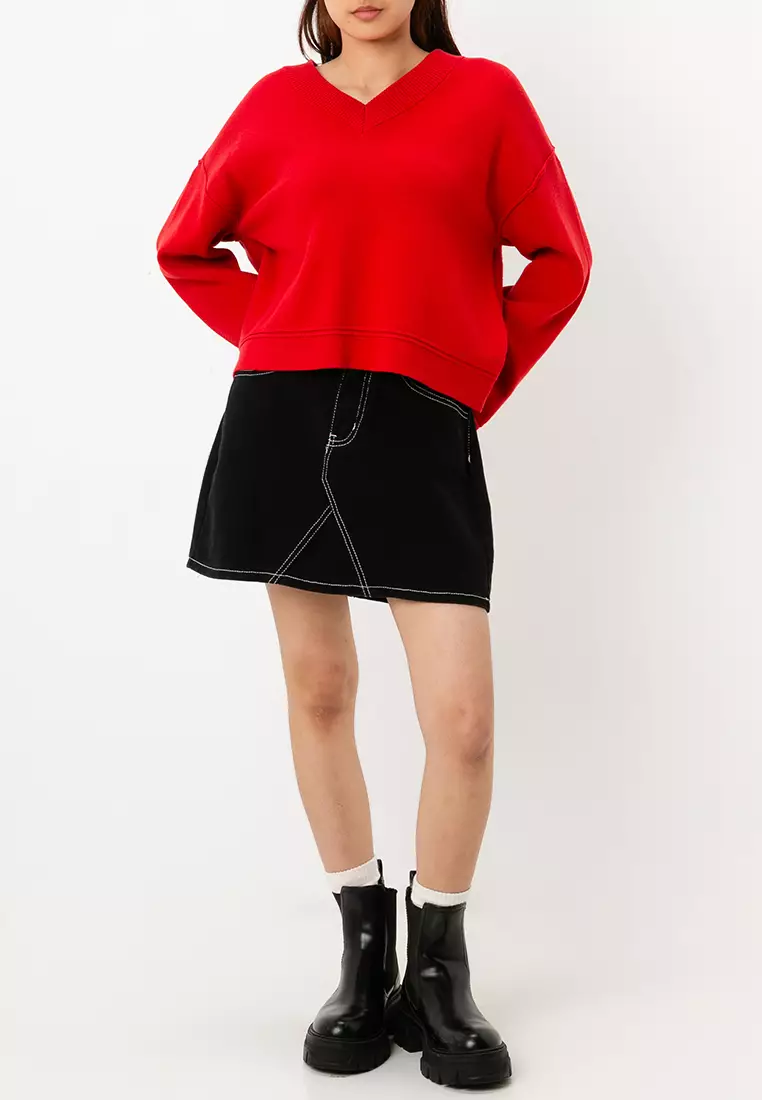 Gold Piping V-Neck Pullover