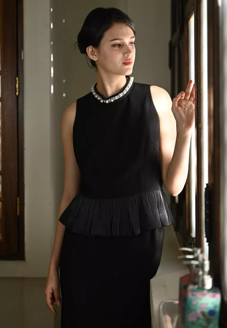 高领珍珠设计套装