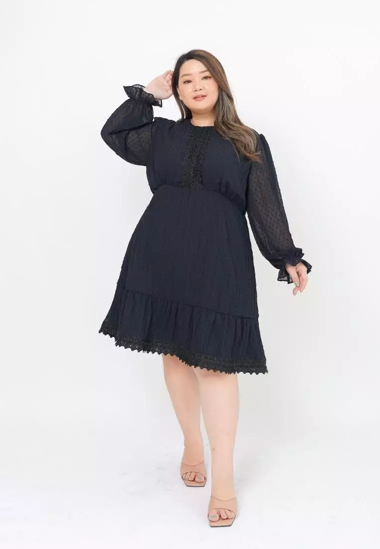 Jual Xtramiles Plus Size Party Dress Cecillie Textured Black Original 2023  | ZALORA Indonesia ®