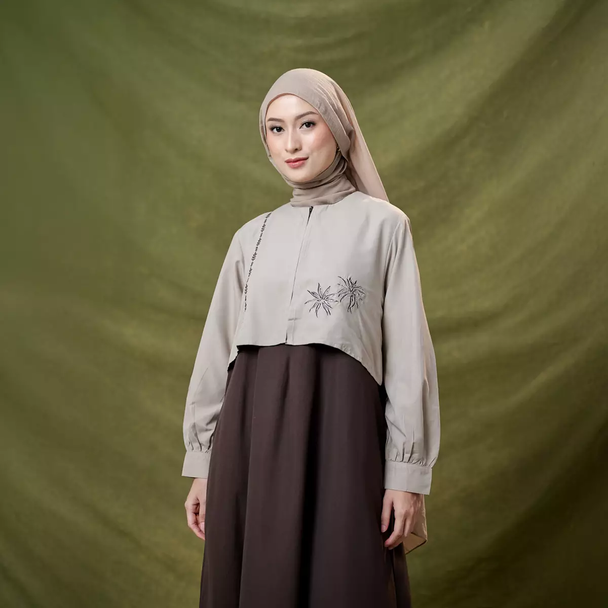 ZM Zaskia Mecca - Keyla Ash Gamis Wanita Dress - Romansa Khatulistiwa - Wijayakusuma