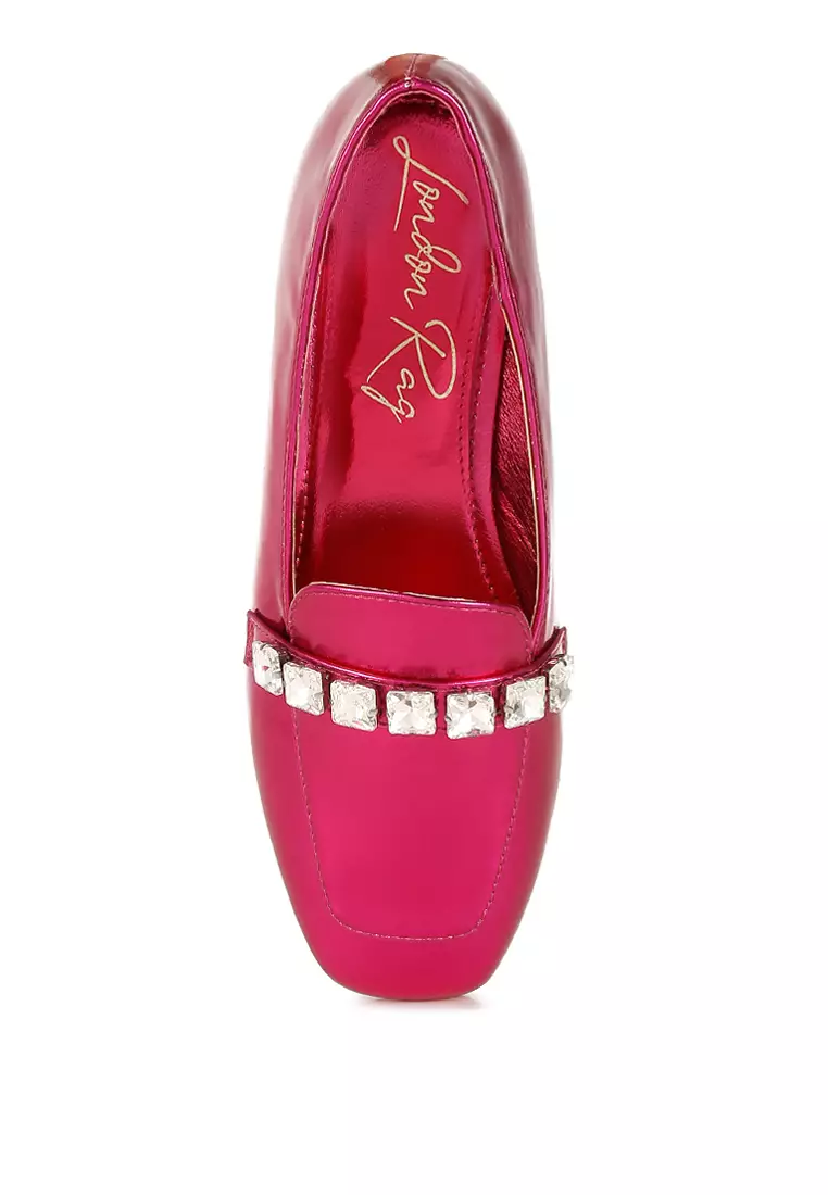 Sepatu Loafer Tali Berlian Metalik Warna Fuchsia