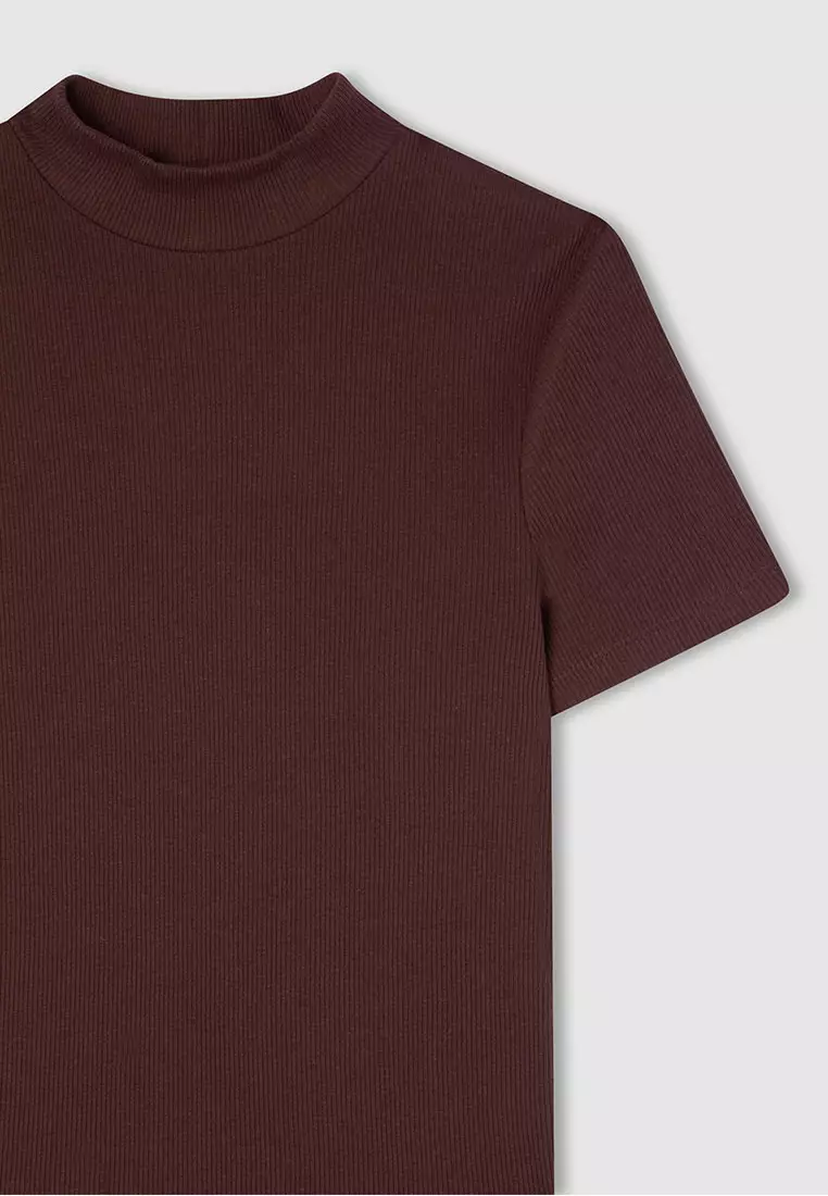 Woman Short-Sleeved T-Shirt