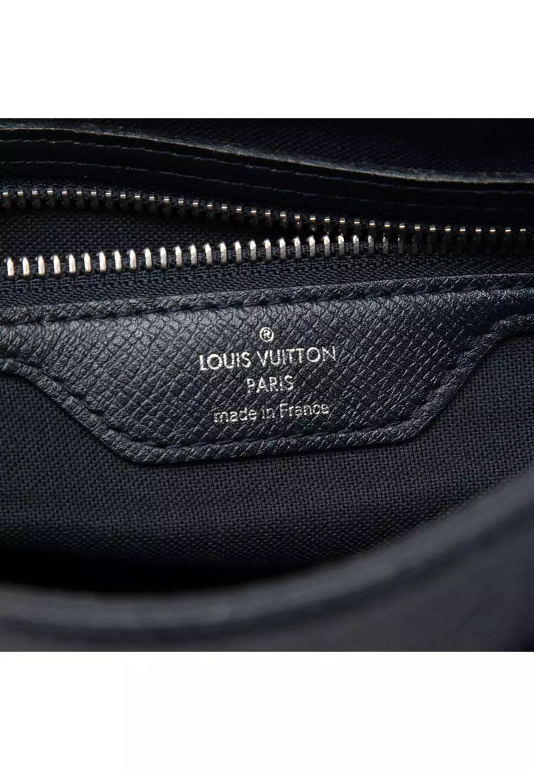 Pre-Loved Louis Vuitton Taiga Roman Mm