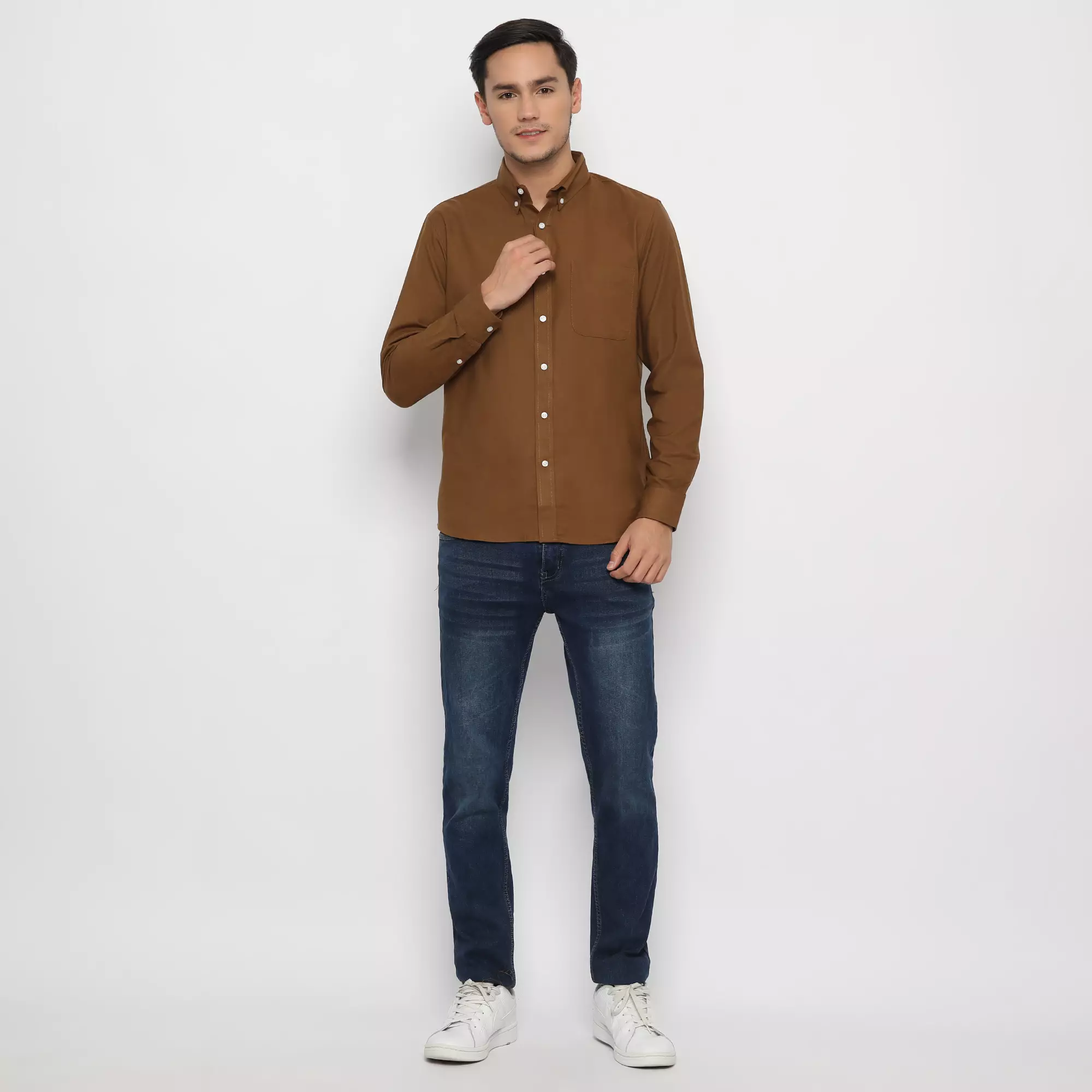 Platini Kemeja Pria Polos Lengan Panjang Katun Oxford Coklat Tua 66217