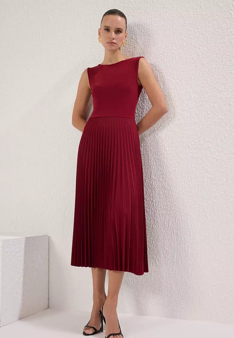 Burgundy Pleated Lined Sleeveless Stretch Knit Midi Dress TWOSS24EL00785