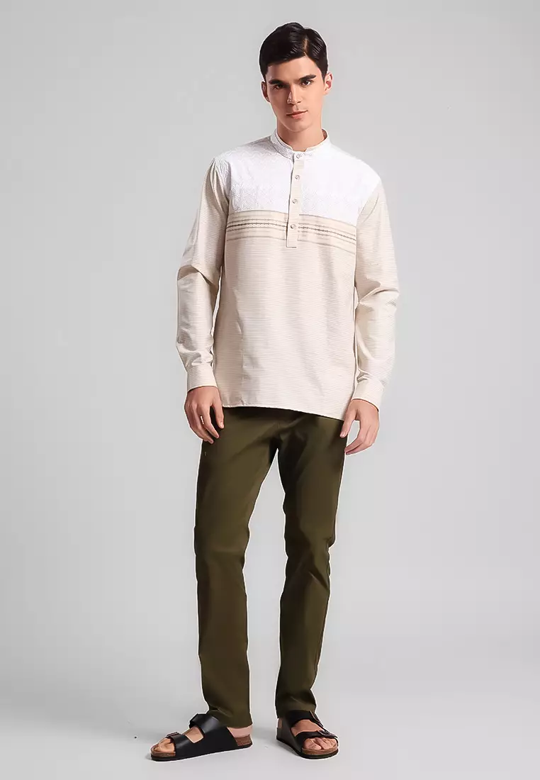 MANZONE - Kemeja Koko Lengan Panjang Pria Hosseni Comfort Fit - Khaki Warna Khaki
