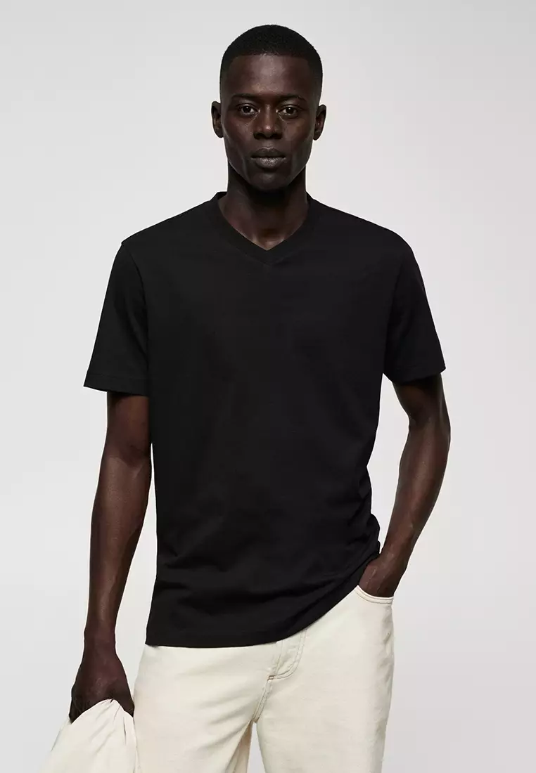 Black v neck 2025 t shirt online