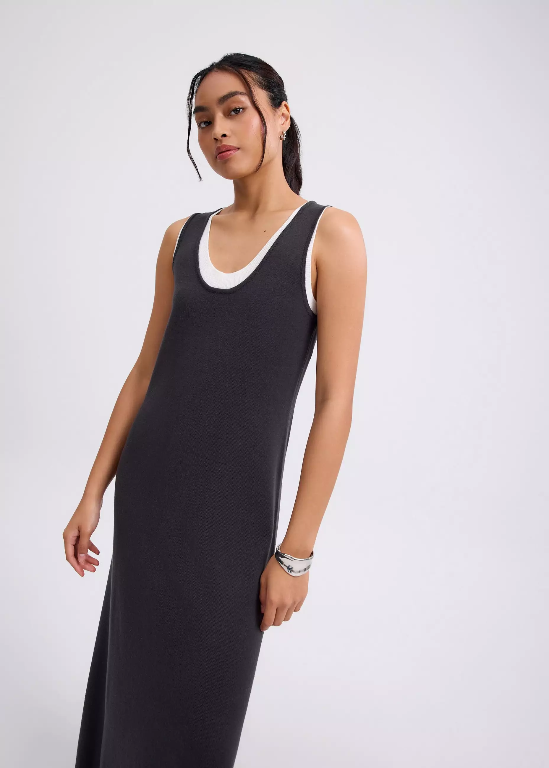 Dress Wanita - Layered Knit Scoop Neck A-line Midaxi Dress