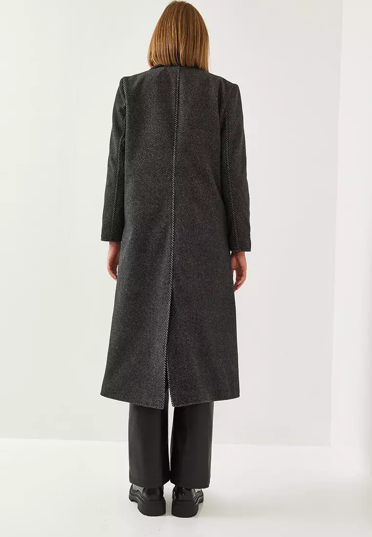 Women's Sleeve Crest Detail Long Stamp Coat 2496 60261001