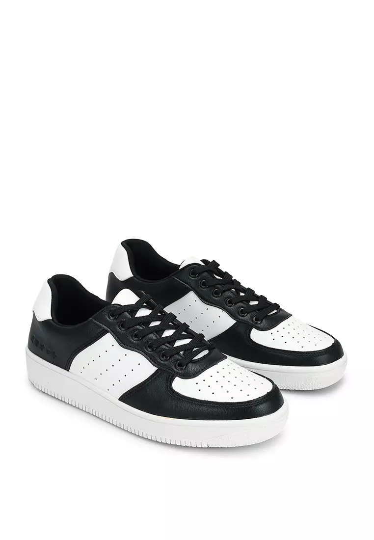 White round toe on sale sneakers