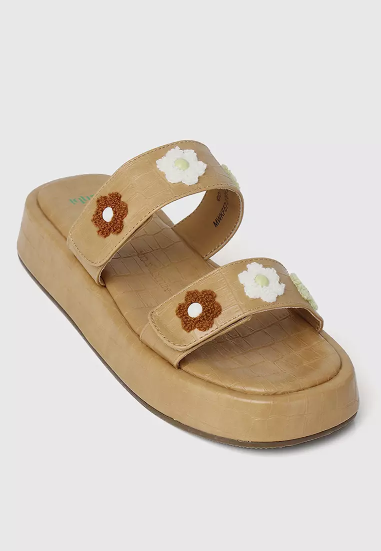 Tory burch daisy best sale flip flops