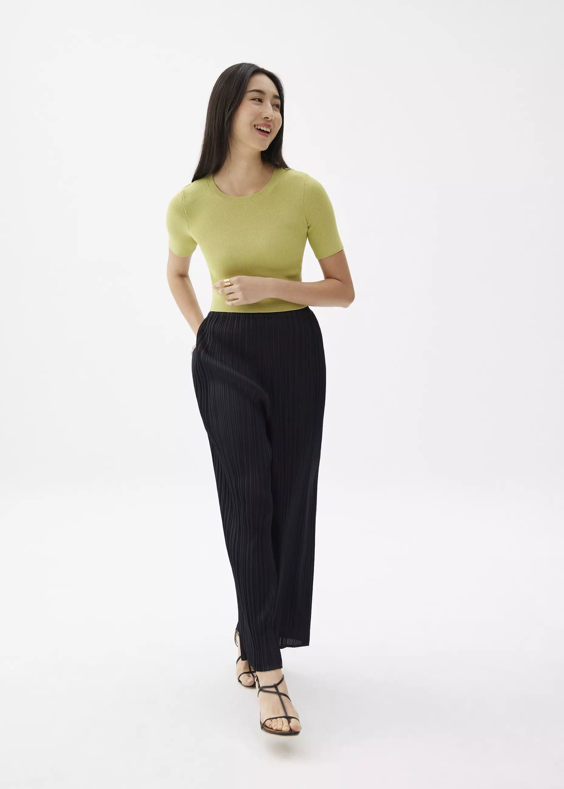 Atasan Wanita - Kyle Knit Round Neck Crop Top