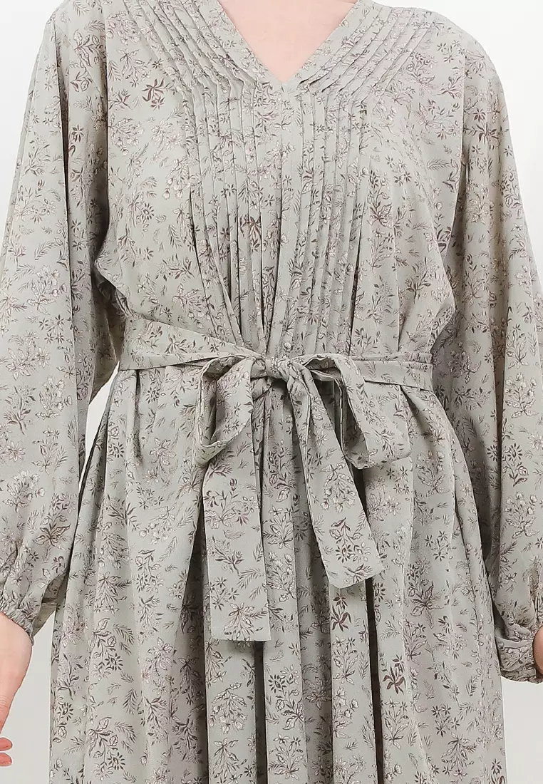 Self Tie Pintuct Maxi Dress