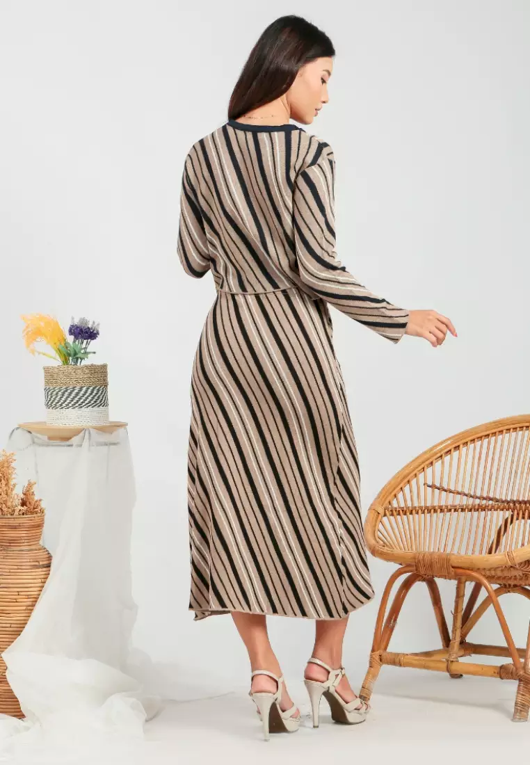 Agnela set Blouse and Skirt in Brown